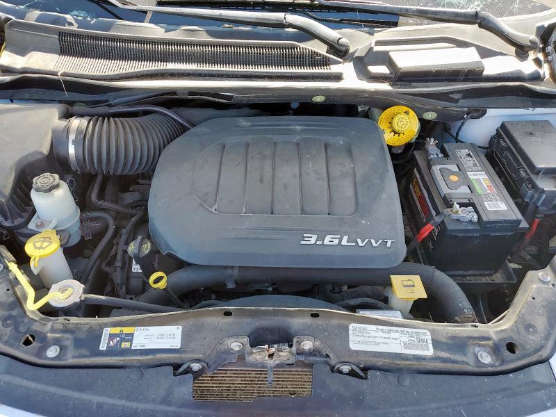 2C4RC1BG9GR291094 - 2016 CHRYSLER TOWN & COU TOURING WHITE photo 12