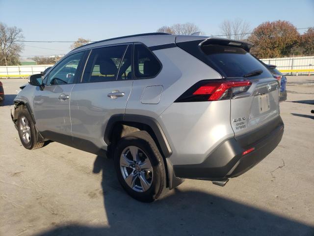 2T3P1RFV5NW319822 - 2022 TOYOTA RAV4 XLE SILVER photo 2