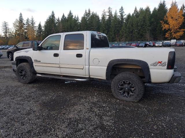 1GCHK23D56F219923 - 2006 CHEVROLET SILVERADO K2500 HEAVY DUTY WHITE photo 2