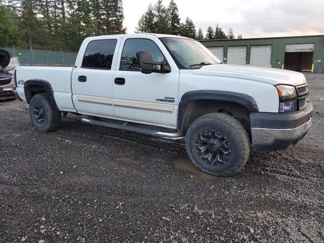 1GCHK23D56F219923 - 2006 CHEVROLET SILVERADO K2500 HEAVY DUTY WHITE photo 4