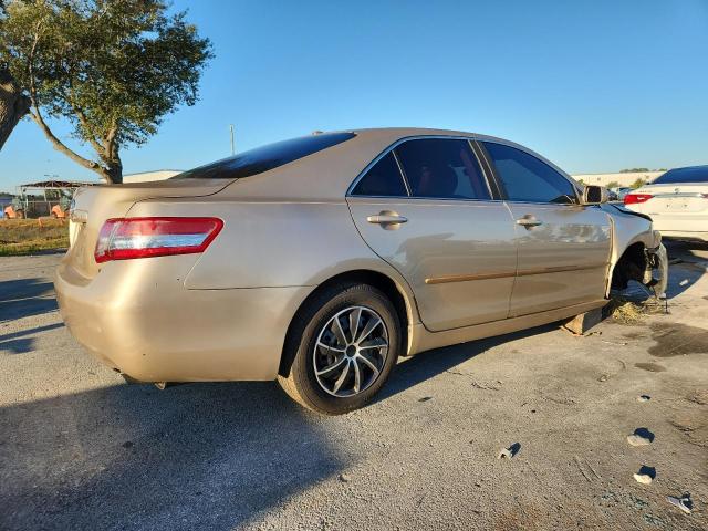 4T1BF3EK2BU607818 - 2011 TOYOTA CAMRY BASE GOLD photo 3