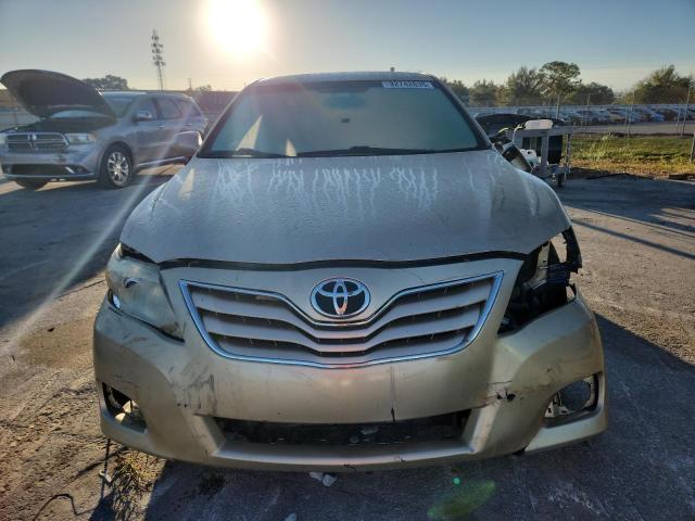 4T1BF3EK2BU607818 - 2011 TOYOTA CAMRY BASE GOLD photo 5