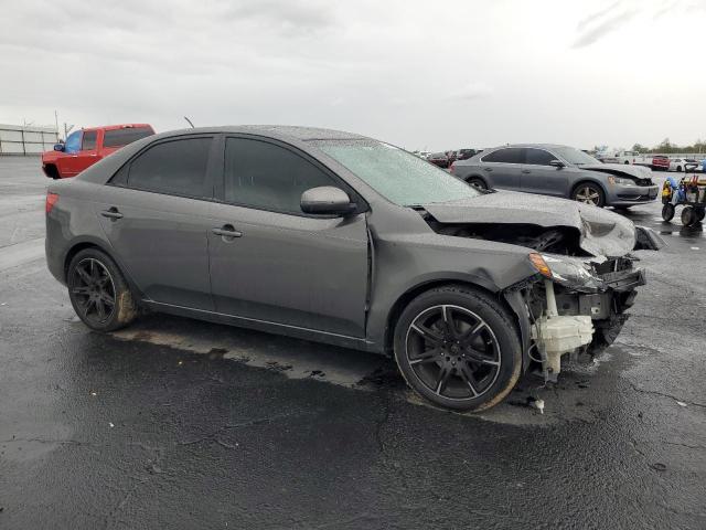 KNAFU4A2XD5731143 - 2013 KIA FORTE EX GRAY photo 4
