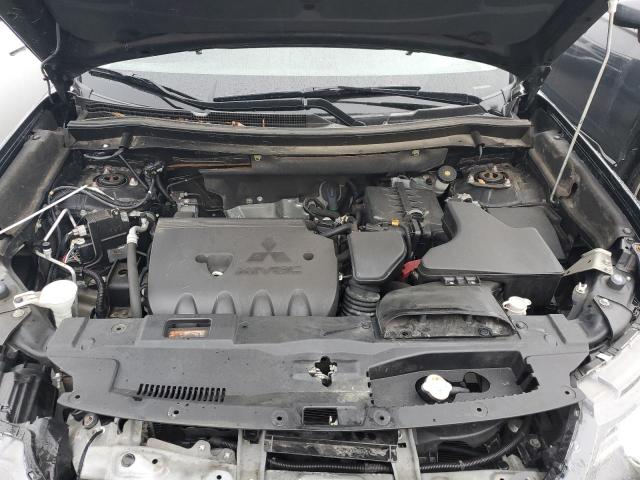 JA4AZ3A33JZ020383 - 2018 MITSUBISHI OUTLANDER SE BLACK photo 12