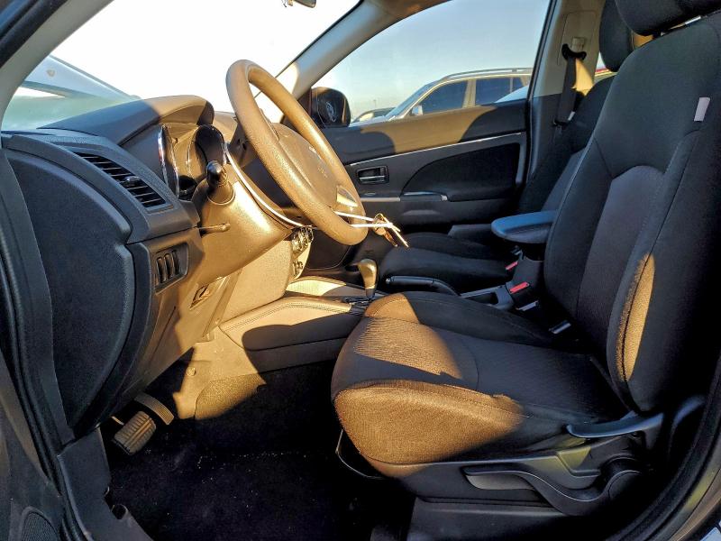 JA4AR3AU8JU018182 - 2018 MITSUBISHI OUTLANDER ES CHARCOAL photo 7