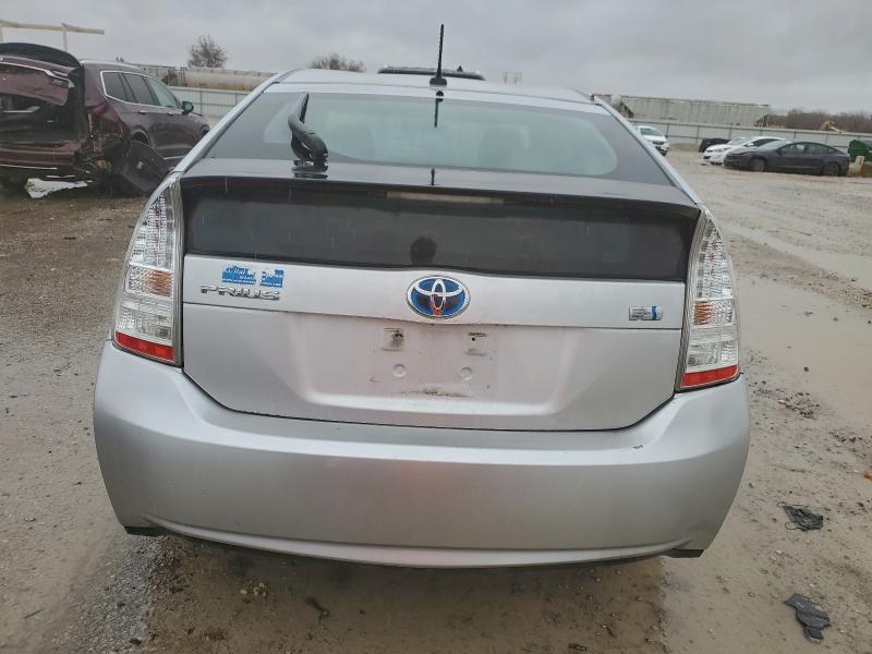 JTDKN3DU8A0084417 - 2010 TOYOTA PRIUS 银色 照片 6