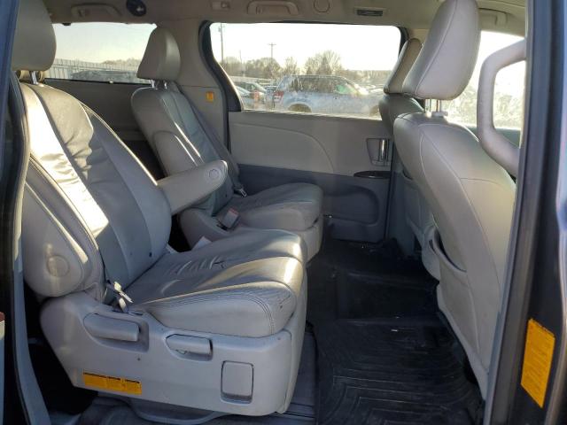 5TDDK3DC3BS015545 - 2011 TOYOTA SIENNA XLE ნაცრისფერი ფოტო 11