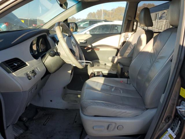 5TDDK3DC3BS015545 - 2011 TOYOTA SIENNA XLE ნაცრისფერი ფოტო 7