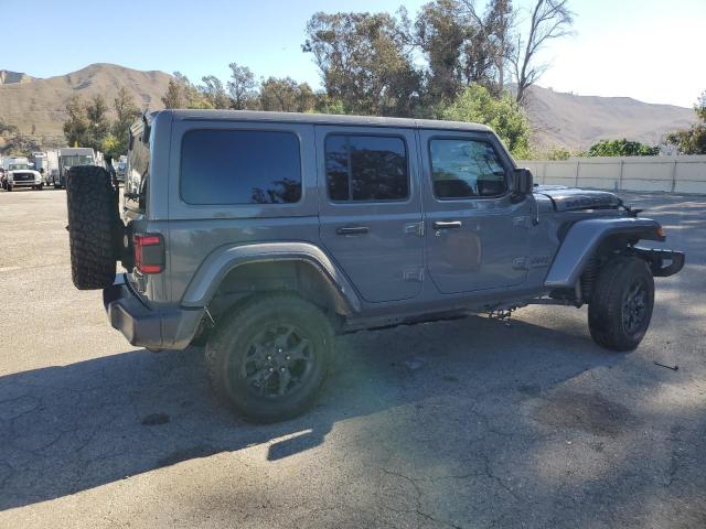 1C4HJXEG1JW312700 - 2018 JEEP WRANGLER U SAHARA GRAY photo 3