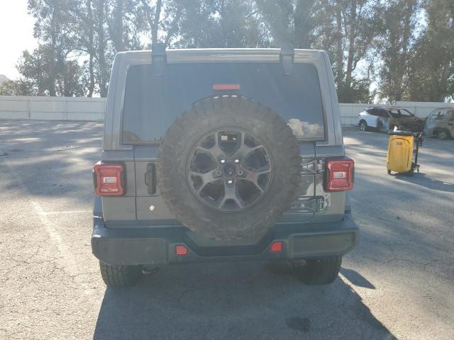 1C4HJXEG1JW312700 - 2018 JEEP WRANGLER U SAHARA GRAY photo 6