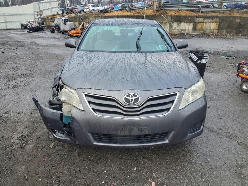 4T1BF3EK7AU015894 - 2010 TOYOTA CAMRY BASE GRAY photo 5