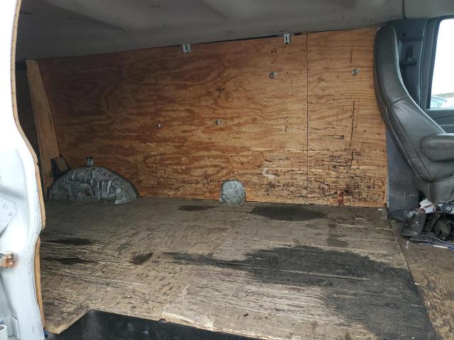 1GAZGPFP3K1304154 - 2019 CHEVROLET EXPRESS G3 LT WHITE photo 11