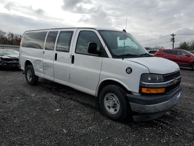 1GAZGPFP3K1304154 - 2019 CHEVROLET EXPRESS G3 LT WHITE photo 4