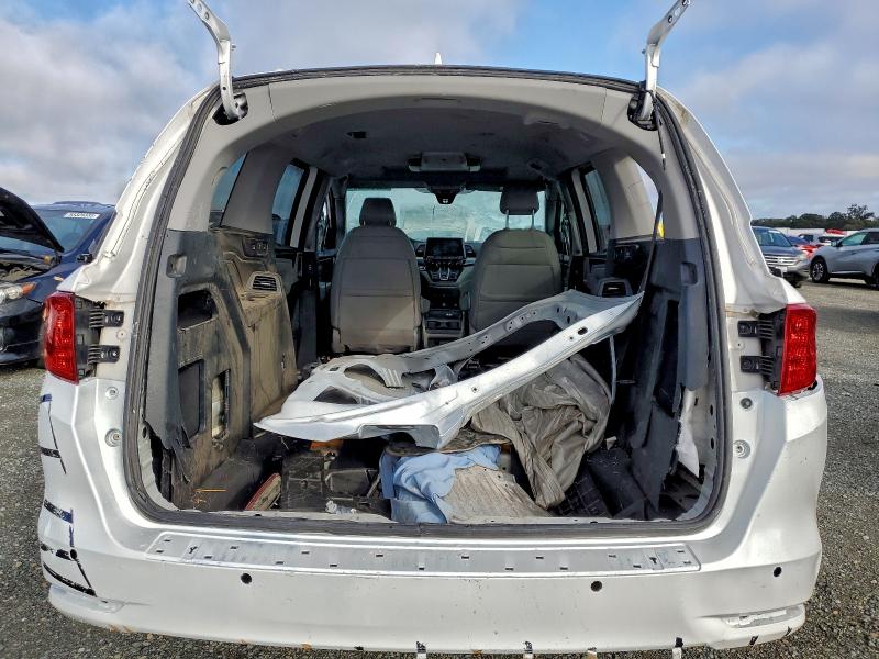 5FNRL6H82PB019558 - 2023 HONDA ODYSSEY TOURING Beyaz fotoğraf 6