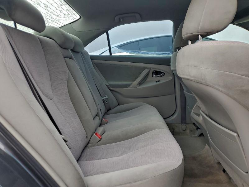 4T1BF3EK4AU052773 - 2010 TOYOTA CAMRY BASE GRAY photo 10