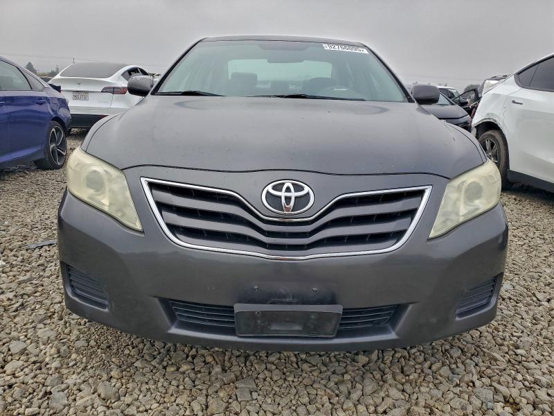 4T1BF3EK4AU052773 - 2010 TOYOTA CAMRY BASE GRAY photo 5