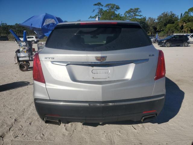1GYKNARS2HZ294510 - 2017 CADILLAC XT5 银色 照片 6