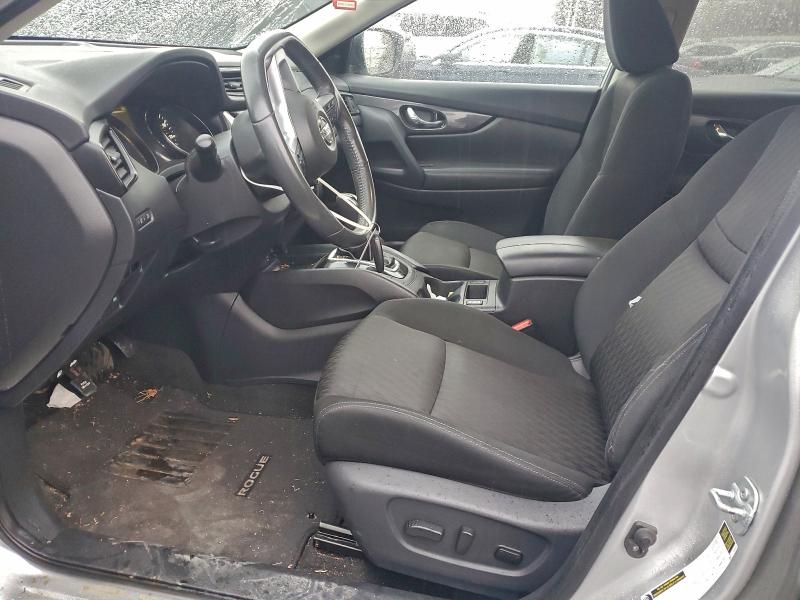 KNMAT2MV5HP530058 - 2017 NISSAN ROGUE S 银色 照片 7