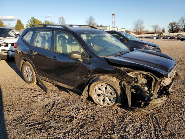 JF2SKACCXKH419641 - 2019 SUBARU FORESTER BLACK photo 4