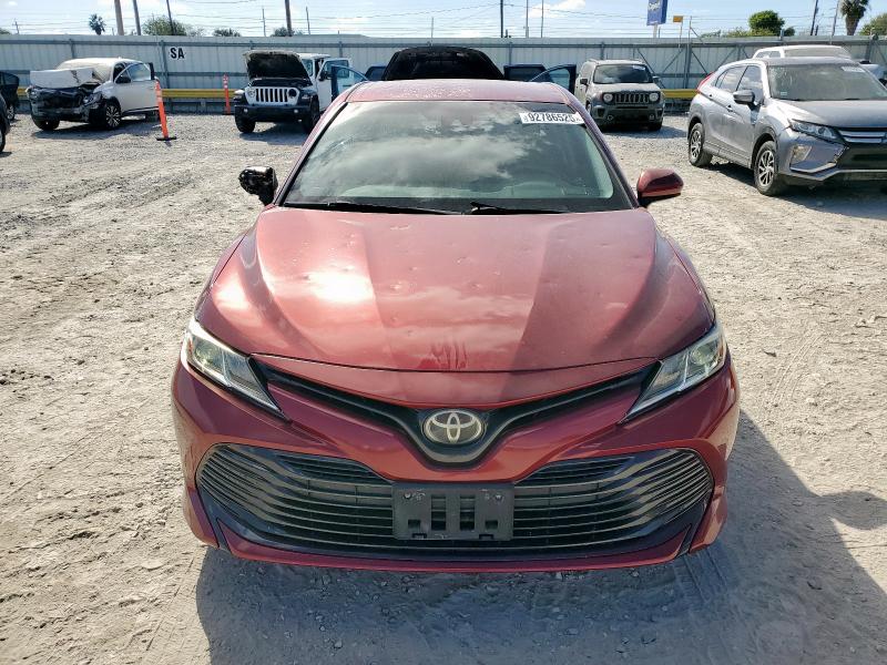 4T1B11HK1JU608312 - 2018 TOYOTA CAMRY L Bordeaux photo 5