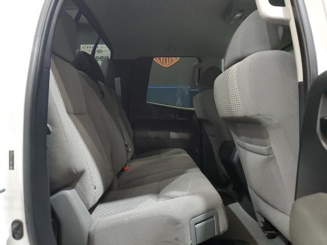 5TBBV54137S464085 - 2007 TOYOTA TUNDRA DOUBLE CAB SR5 WHITE photo 10