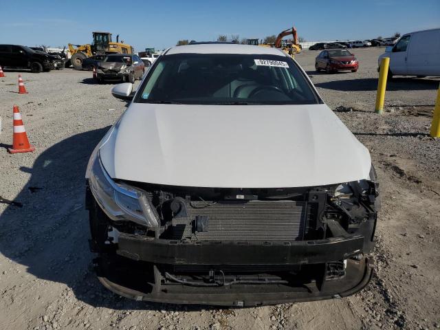 5XXGT4L3XKG362647 - 2019 KIA OPTIMA LX Beyaz fotoğraf 5