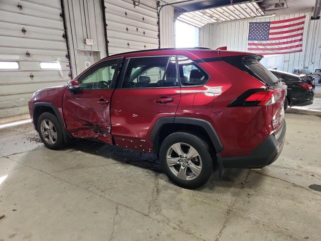 JTMMWRFV1PD207121 - 2023 TOYOTA RAV4 LE Bordo foto 2