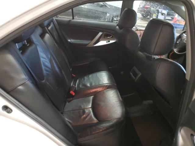 4T1BF3EK3BU588535 - 2011 TOYOTA CAMRY BASE WHITE photo 10