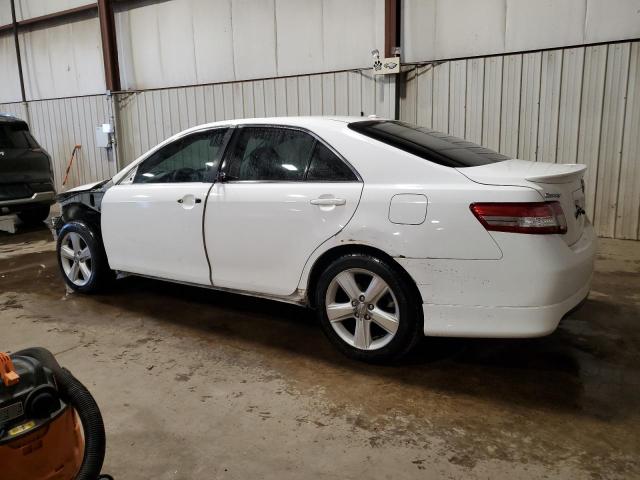 4T1BF3EK3BU588535 - 2011 TOYOTA CAMRY BASE WHITE photo 2