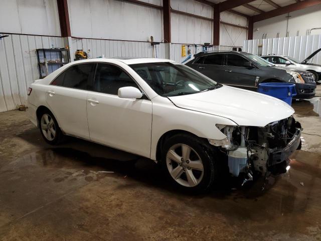 4T1BF3EK3BU588535 - 2011 TOYOTA CAMRY BASE WHITE photo 4