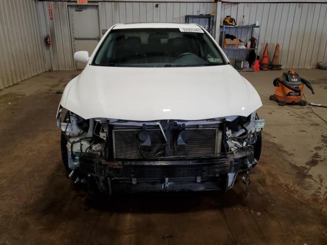 4T1BF3EK3BU588535 - 2011 TOYOTA CAMRY BASE WHITE photo 5