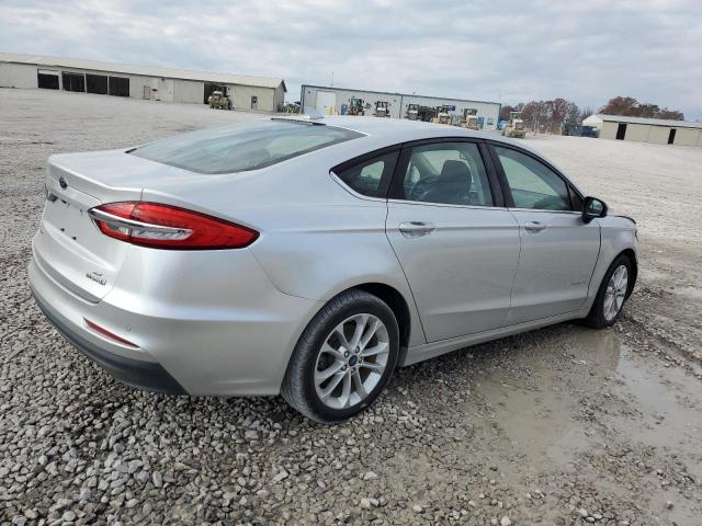 3FA6P0LU9KR221934 - 2019 FORD FUSION SE Silber Foto 3