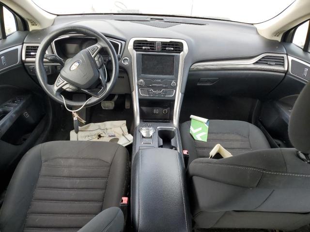 3FA6P0LU9KR221934 - 2019 FORD FUSION SE Silber Foto 8