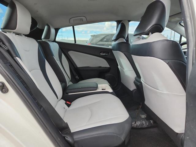 JTDKARFP8J3088195 - 2018 TOYOTA PRIUS PRIM Beyaz fotoğraf 10