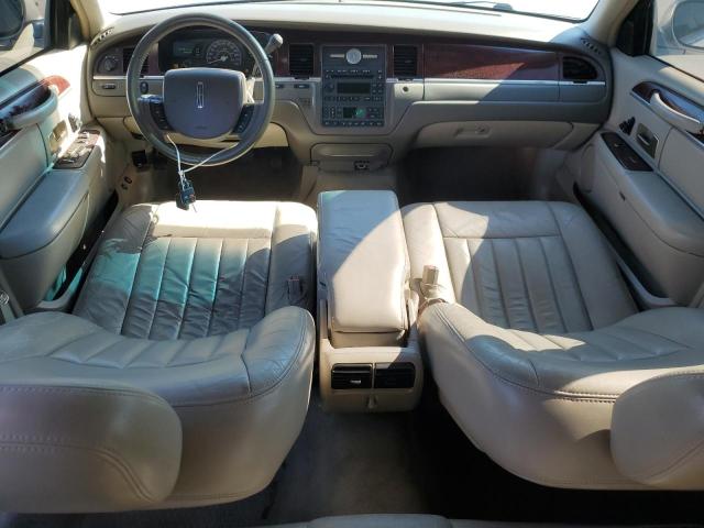 1LNHM81W05Y638696 - 2005 LINCOLN TOWN CAR SIGNATURE Gümüş foto 8
