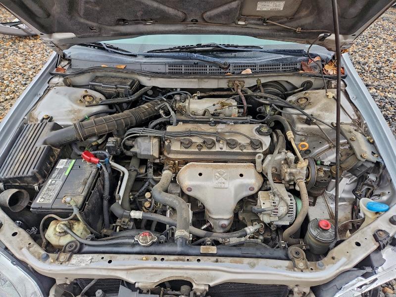 1HGCG567X2A168088 - 2002 HONDA ACCORD SE 银色 照片 11