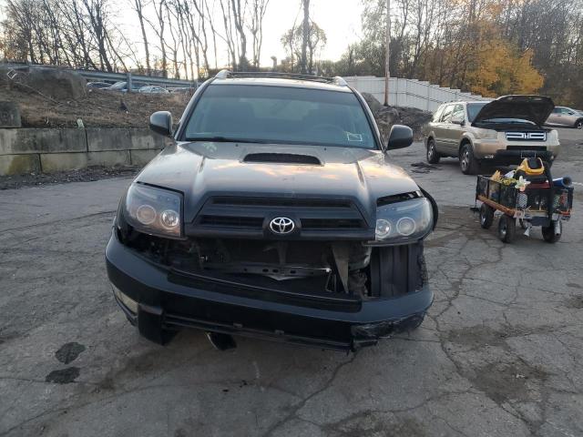 JTEBU14R050075182 - 2005 TOYOTA 4RUNNER SR5 შავი ფოტო 5