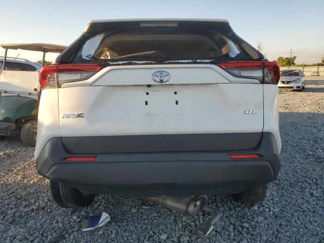 JTMW1RFV2KD501921 - 2019 TOYOTA RAV4 XLE WHITE photo 6