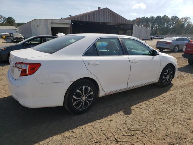 4T1BF1FK4DU708803 - 2013 TOYOTA CAMRY L WHITE photo 3