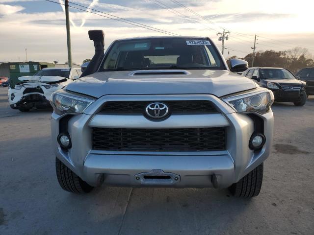 JTEBU5JR7F5224039 - 2015 TOYOTA 4RUNNER SR5/SR5 PREMIUM Argent photo 5