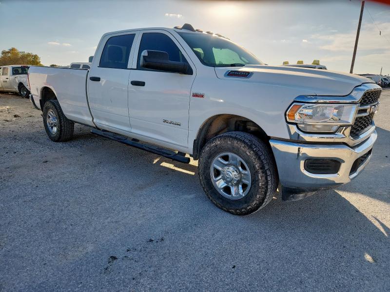 3C6UR5HJ8NG166987 - 2022 RAM 2500 TRADESMAN თეთრი ფოტო 4