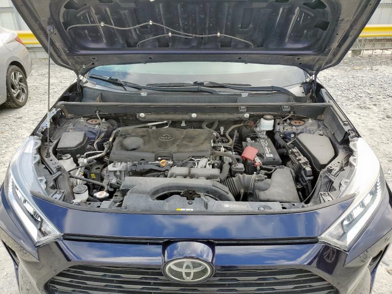 2T3W1RFV3KC012657 - 2019 TOYOTA RAV4 XLE Синій фото 11