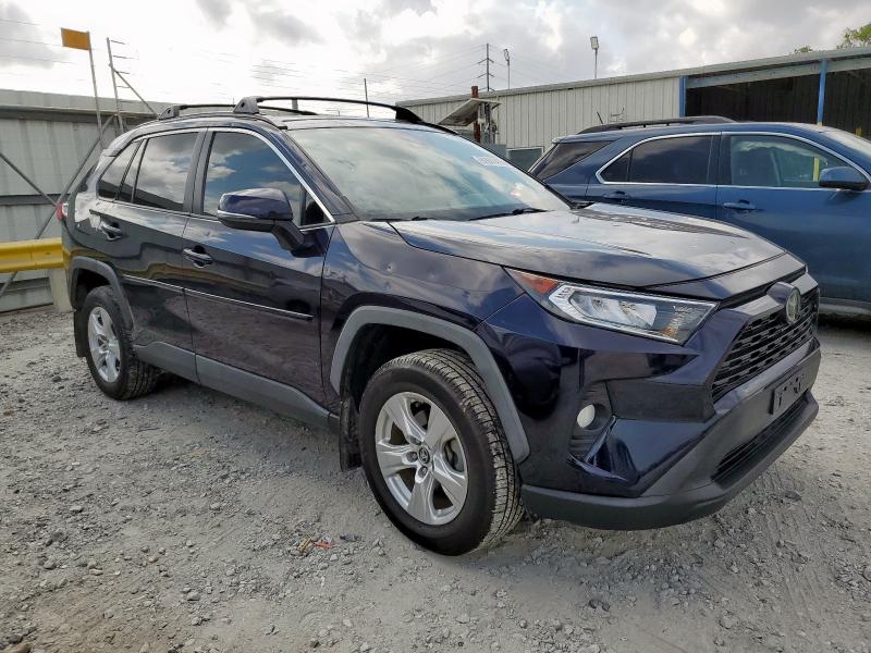 2T3W1RFV3KC012657 - 2019 TOYOTA RAV4 XLE Синій фото 4