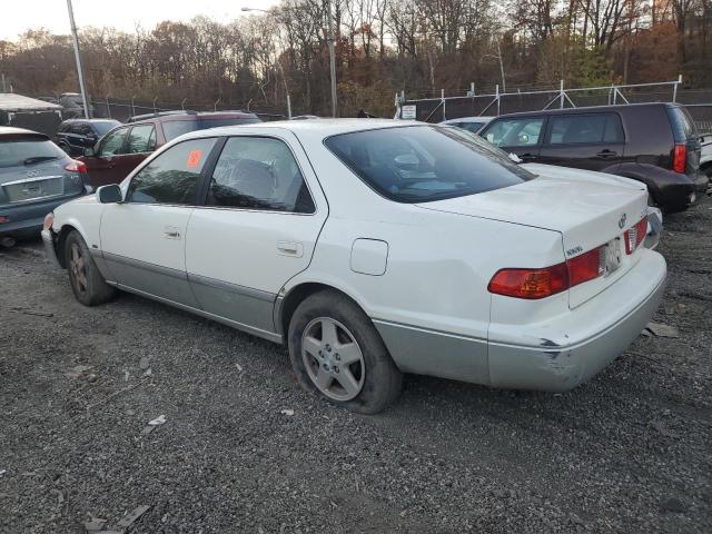 JT2BG22K810564102 - 2001 TOYOTA CAMRY CE 白色 照片 2