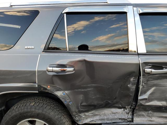 JTEBU5JR1A5021673 - 2010 TOYOTA 4RUNNER SR5 ნაცრისფერი ფოტო 10