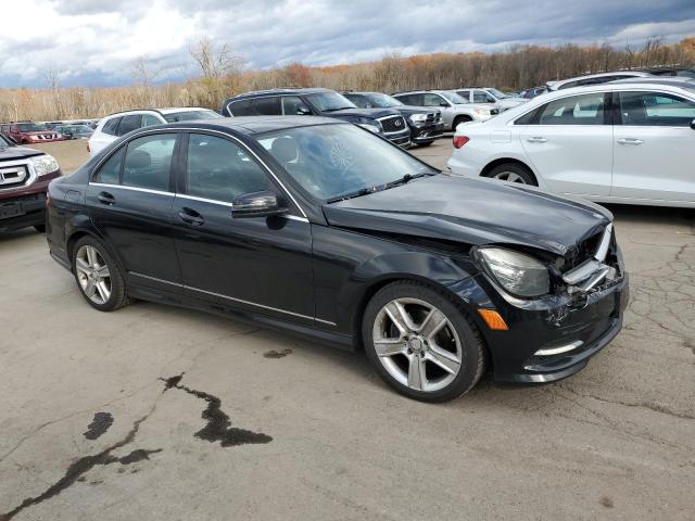 WDDGF8BB4BR137957 - 2011 MERCEDES-BENZ C 300 4MATIC BLACK photo 4