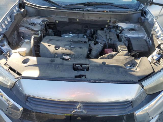 JA4AP3AU8HZ064887 - 2017 MITSUBISHI OUTLANDER ES Сріблястий фото 12