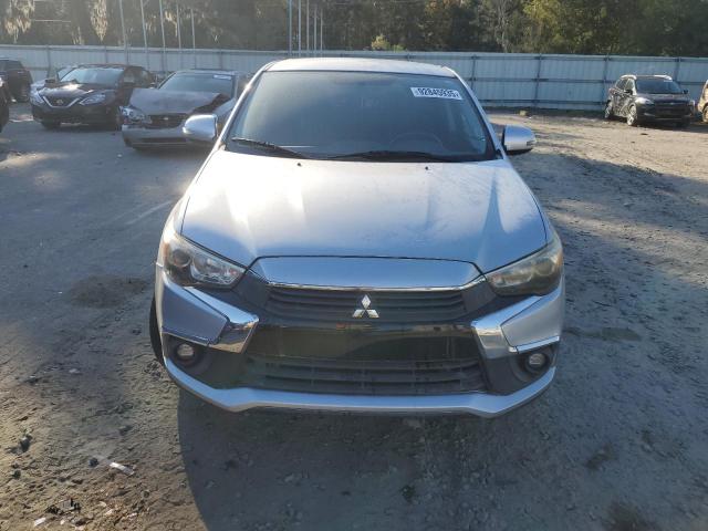 JA4AP3AU8HZ064887 - 2017 MITSUBISHI OUTLANDER ES Сріблястий фото 5