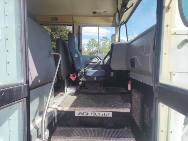 4DRBUAFM88A555910 - 2008 IC CORPORATION 3000 WHITE photo 5