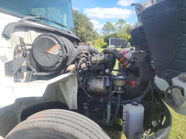 4DRBUAFM88A555910 - 2008 IC CORPORATION 3000 WHITE photo 7